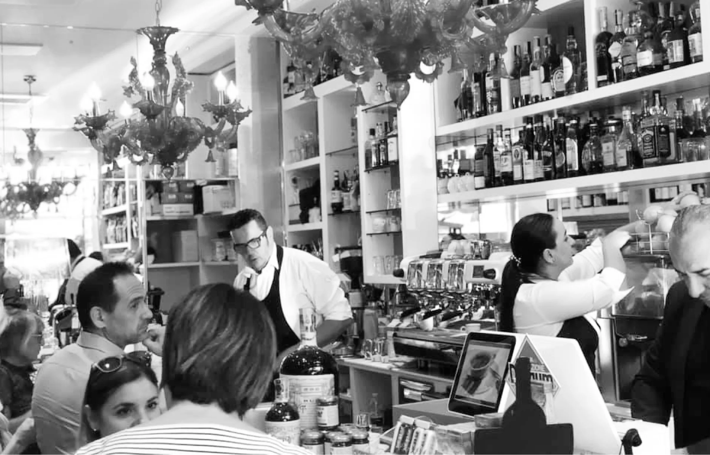 Interno storico del Caffè Epoca